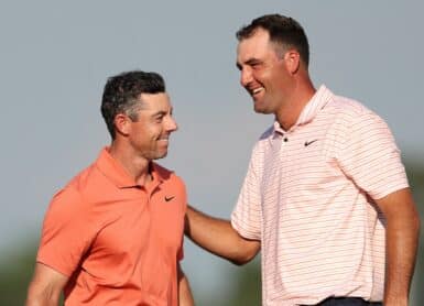 Rory McIlroy of Northern Ireland and Scottie Scheffler Photo by Sean M. Haffey / GETTY IMAGES NORTH AMERICA / Getty Images via AFP